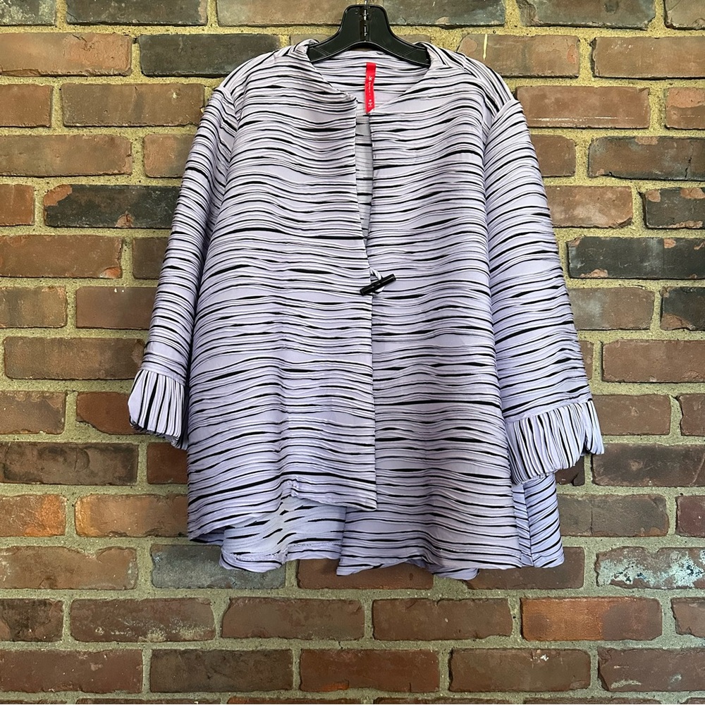IC CONNIE K | Textured purple black asymmetrical hem jacket 3X -56 chest -29”L